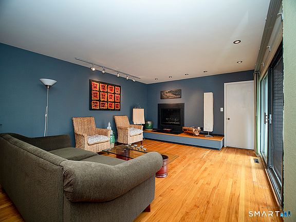 5th image of 78 Charlton Hill Road #78