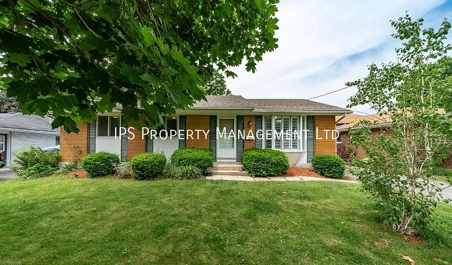 27 Thorncliffe Dr