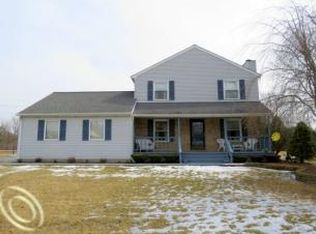 59509 Sunridge Dr, New Hudson, MI 48165