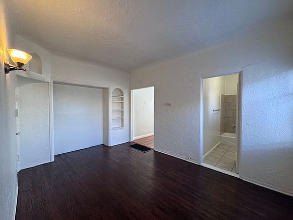 3rd image of 416 W Burnett St APT 2