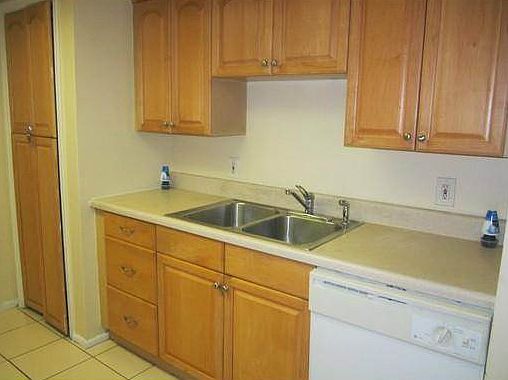 4th image of 9241 NW 25th St