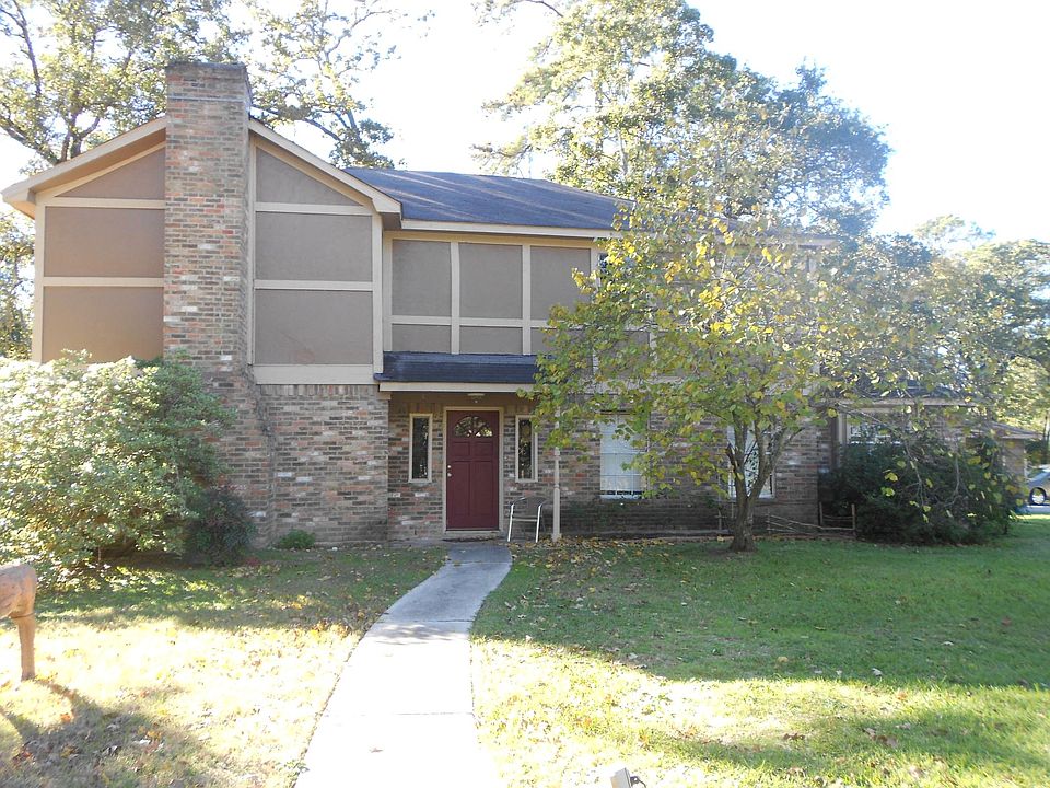 1st image of 17122 Grey Oaks Dr