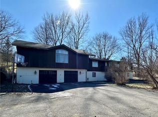 6777 Italy Valley Rd, Naples, NY 14512