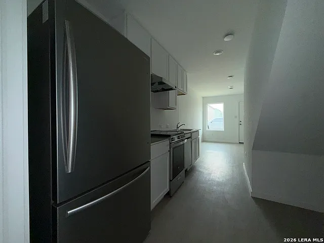 2 bed, 2.0 bath, 850 sqft, $1,275 — Photo 3