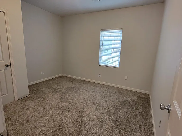 306 W Enterprise St — Photo 10