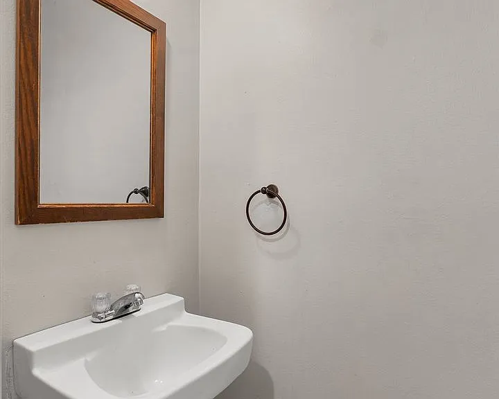 236 Settlers Park Dr — Photo 26