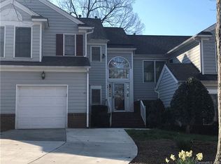 8605 Fox Chase Ln, Charlotte, NC