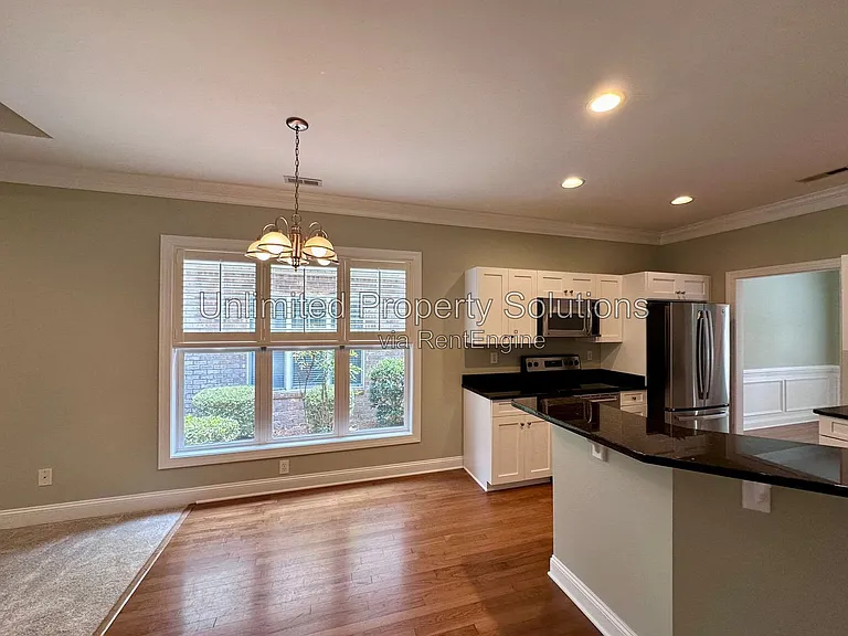 5009 Whitner Dr — Photo 7