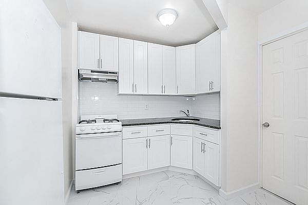 1st image of 10119 Martense Ave APT 3
