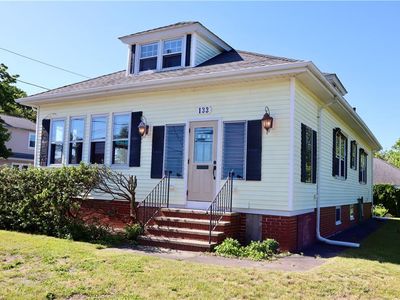 133 Wampanoag Trl, Riverside, RI, 02915
