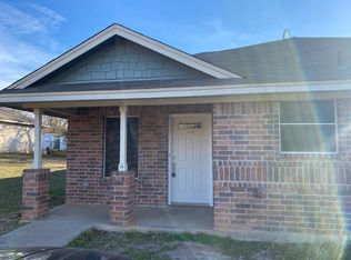 300 N Avenue E APT 2, Springtown, TX 76082