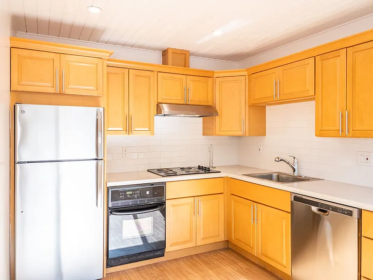 10 Park Ave #7 — Photo 9