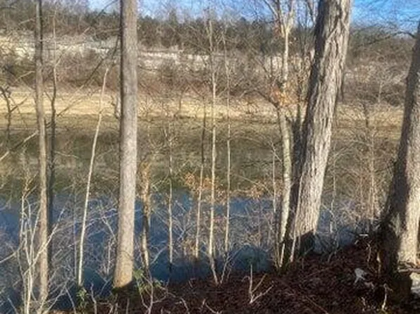 1606 Lakeview Ave, Burnside, KY 42519