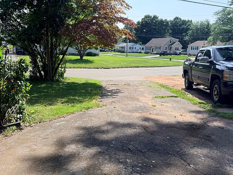 191 E Side Dr — Photo 11