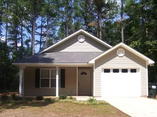 216 W 2nd Ave, Sandersville, GA 31082