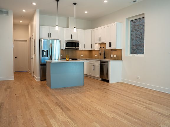4th image of 6206 S Saint Lawrence Ave #1