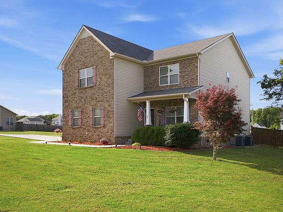 3rd image of 1026 Pinnacle Hills Dr