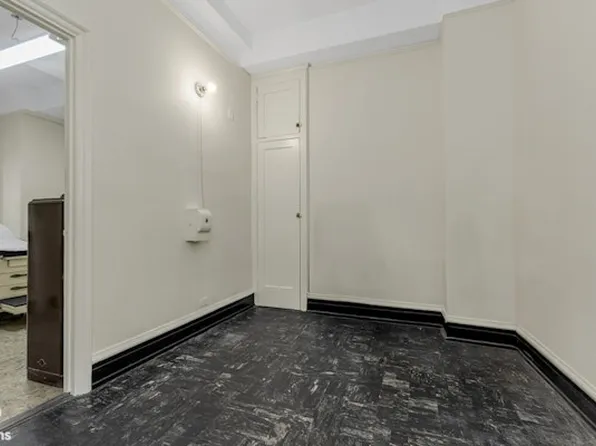 180 East 79th Street image 7 of 10