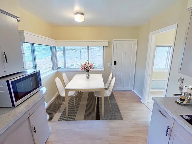Furnished common areas! (Actual furniture will vary)