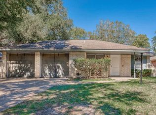 7226 Log View Dr, Houston, TX 77040