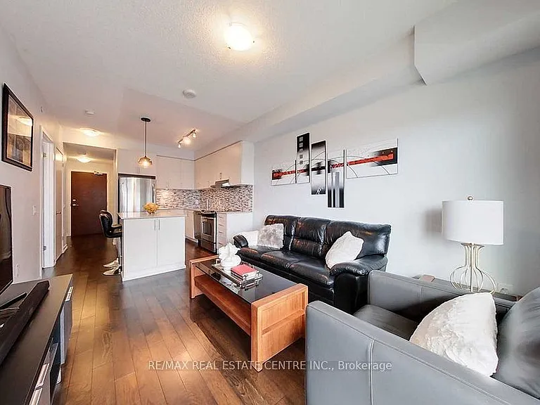 2560 Eglinton Ave W #903 — Photo 4