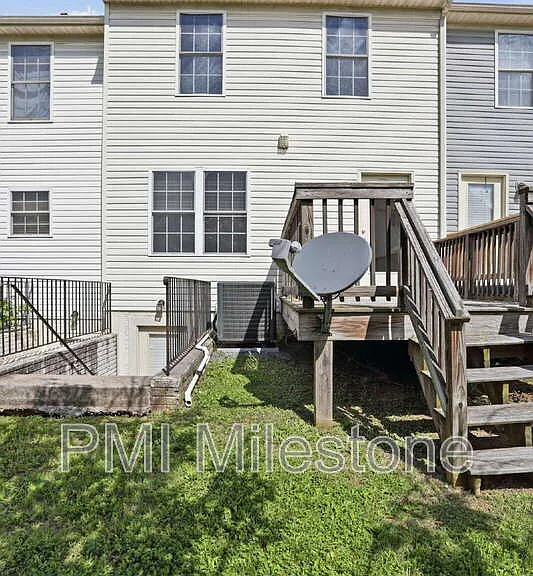 24 Mabel Ln — Photo 32