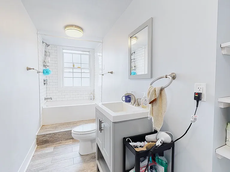 38 Trumbull St — Photo 4