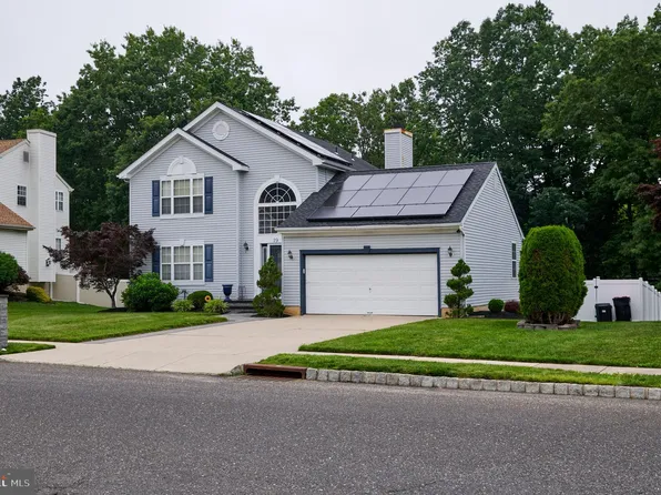 19 High Woods Ave, Sicklerville, NJ 08081