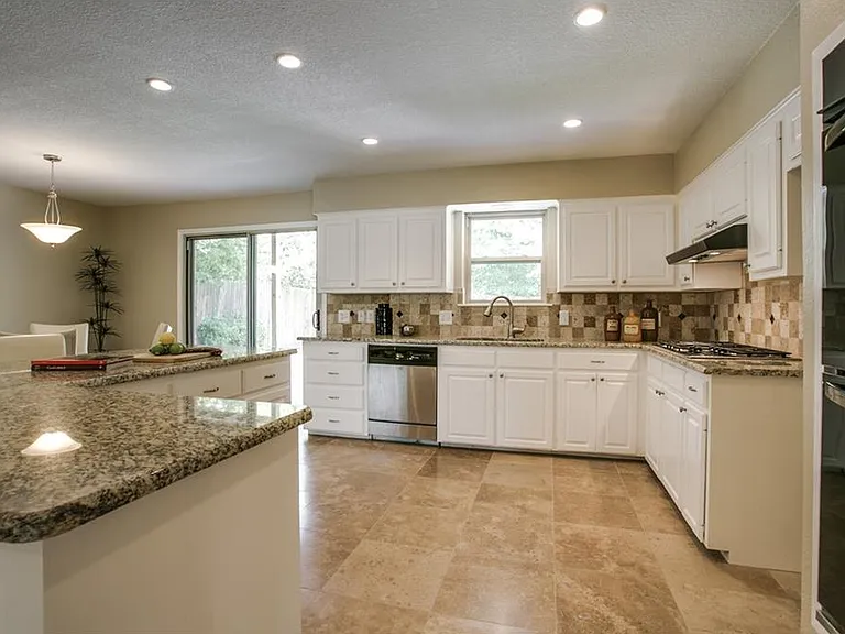 2352 Wildoak Dr — Photo 9