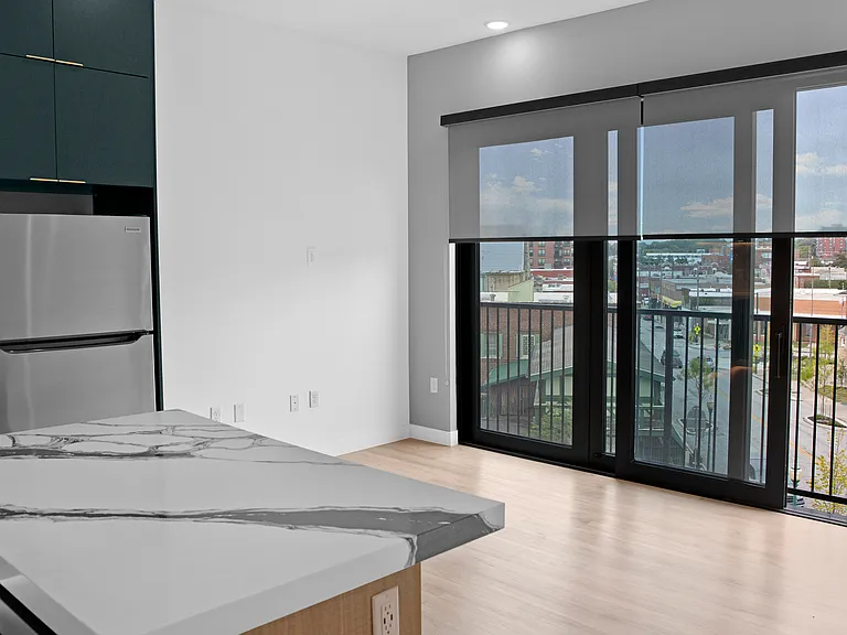3949 Main St #123 — Photo 4