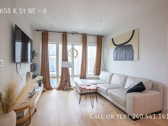 3rd image of 1658 K St NE #6