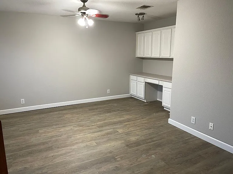 13914 Riverbank Pass — Photo 10