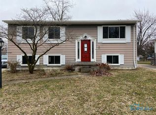 329 Danesmoor Rd, Holland, OH 43528