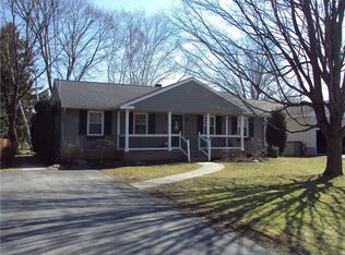 12 Rockingham Rd, Auburn, NY 13021