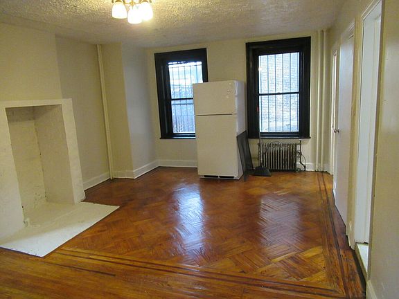 2nd image of 1435 Pacific St APT 3