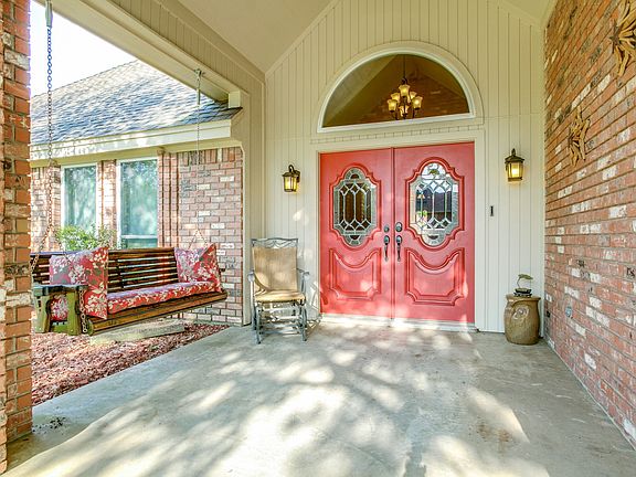 4th image of 1708 Woodhill Ln