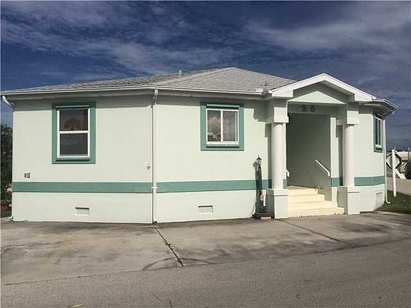 2nd image of 25 Nettles Blvd