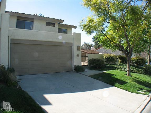 3rd image of 702 Woodlawn Dr