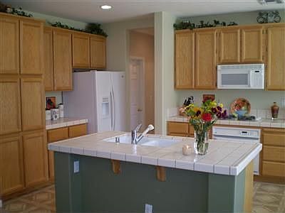 4th image of 7932 Robinson Dr