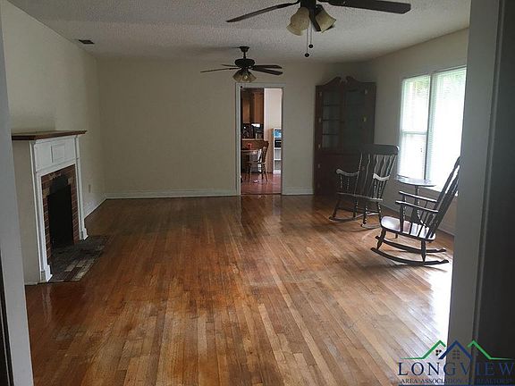 3rd image of 609 E Bean Ave