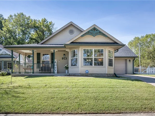 913 Carriage House Court, Jeffersonville, IN 47130