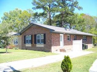 301 E Pandora Dr, Goose Creek, SC 29445
