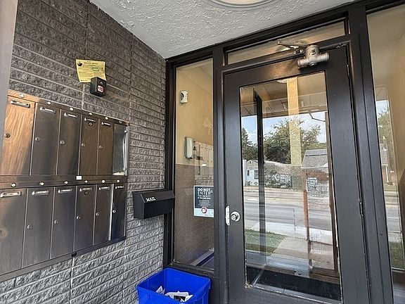 3rd image of 7555 Wyandotte St E Unit 301