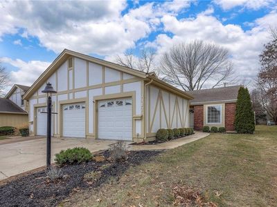 7102 Mastin St, Merriam, KS, 66203