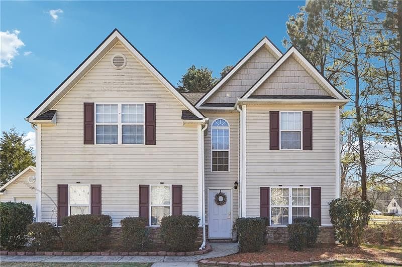 1st image of 370 Shadowbrooke Dr