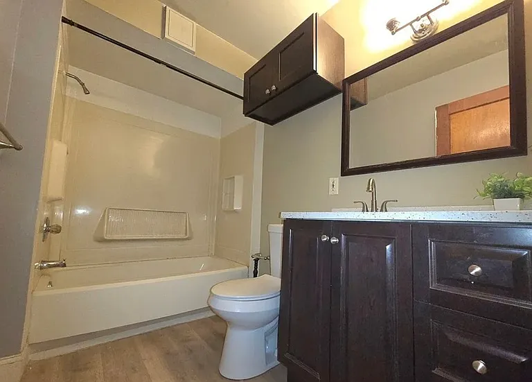9611 Larnder Ave — Photo 22