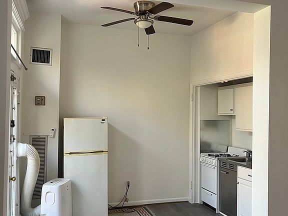 2nd image of 2314 19th St NW #10