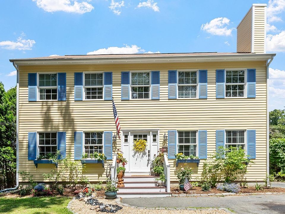 1st image of 1 Spring Ln