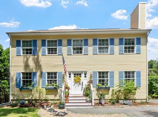 1 Spring Ln, Rockport, MA 01966