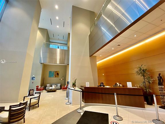 4th image of 300 S Biscayne Blvd #T-3602